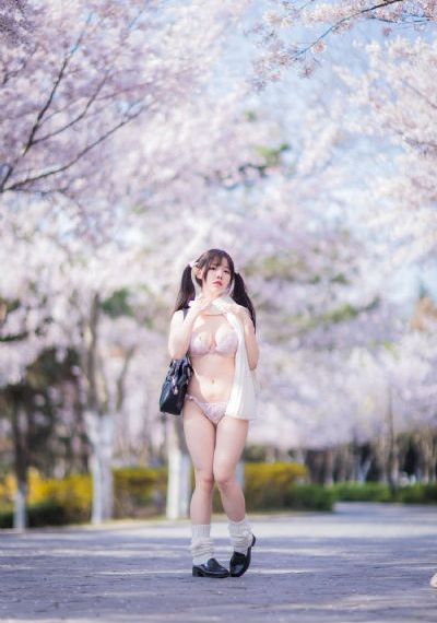 姚安娜