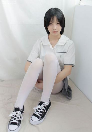 欧美大牌连衣裙走秀款_HD全集免费播放